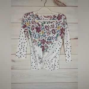 SS M Top Woman’s Floral Long Sleeve Gathered Bottom Front.